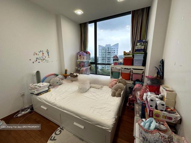 The Trizon D10, Condominium