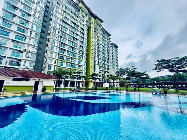 The Twin Residences 3 Bedroom Tampoi Service Apartment For Rent
