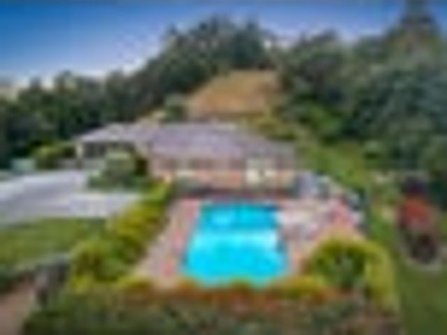 Pool. Paddocks. Orchard. Move in Monday