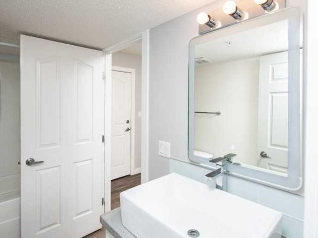 The Vogue 2 Bedroom Apartment for Rent at 11106 122 St Nw, Edmonton, AB T5M 0B4 Inglewood