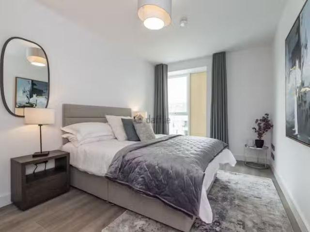 The Valerian Penthouse, Marina Village, Marina Village Greys.