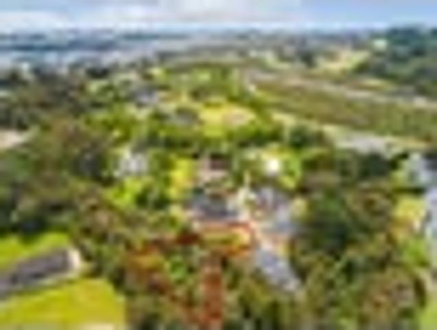 The vendor is motivated to sell 1917m2 section!