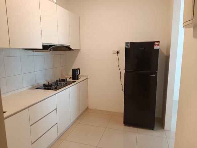 THE ZEN CONDOMINIUM 850sf 2CP FULLY FURNISHED GELUGOR