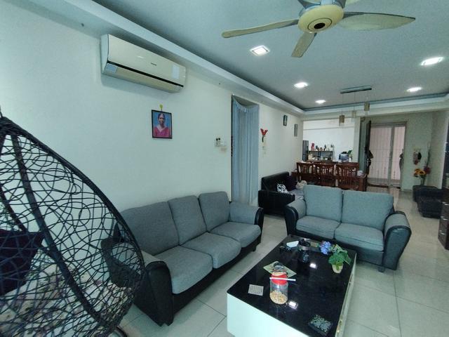 The Zest Bandar Kinrara Bukit Jalil walking to LRT Station for Sale