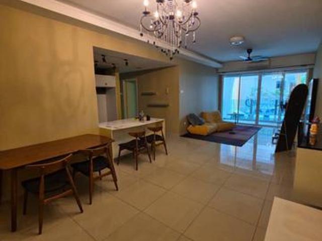 The zest Bandar kinrara partly furnished fully new touch up
