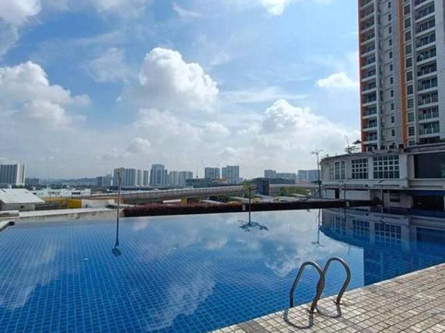 The Zest Bandar Kinrara Puchong Condominium