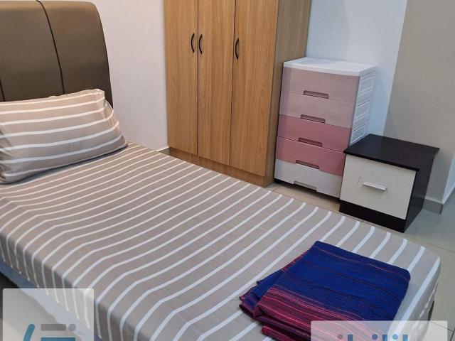 The Zest @Kinrara 9 Single Room walking distance to LRT Alam Sutera