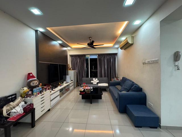 The ZestBandar Kinrara Furnished 3 Rooms 2 Baths 2 Park Avail Nov