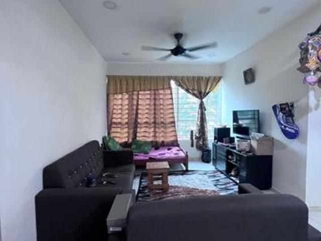 The Zizz Condo FULL FURNISHED LIMITED with 2 CARPARKS and NEAR MRT
