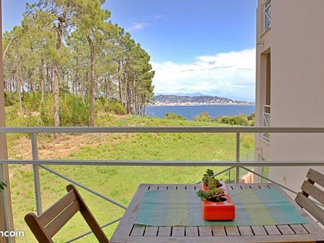 Théoule sur mer, appartement 3 pièces avec terrasse vue mer à l'entrée du massif de l'Esterel