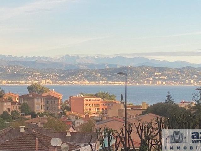 THEOULE SUR MER Beau 3 Pièces avec terrasse vue mer et parking à 200 m des plages !