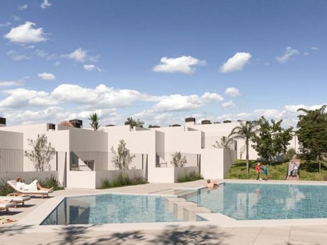 These new terraced houses are located in a beautiful private. 163m² Monforte del Cid