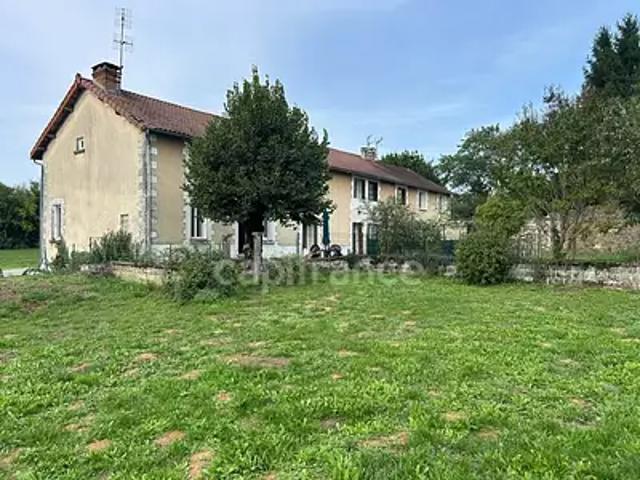 Thiviers 24800 Achat / Vente maison 15 pièces t15 jardin terrasse