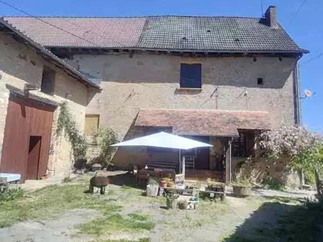 Thiviers 24800 Achat / Vente maison 4 pièces t4 au dernier étage