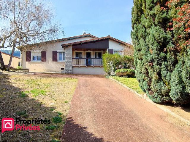 THIZY LES BOURGS 69240 Maison individuelle de plain pied avec jardin 1000m²