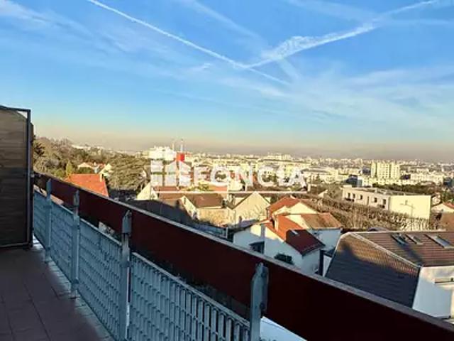 Thiais 94320 Achat / Vente appartement 2 pièces t2 au dernier étage balcon