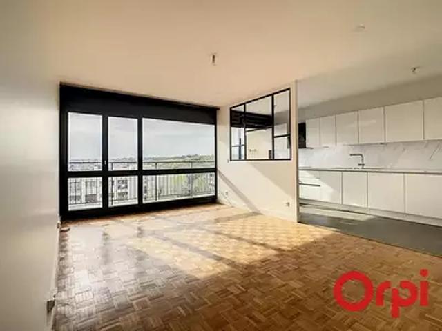 Thiais 94320 Location appartement 4 pièces t4 au dernier étage balcon