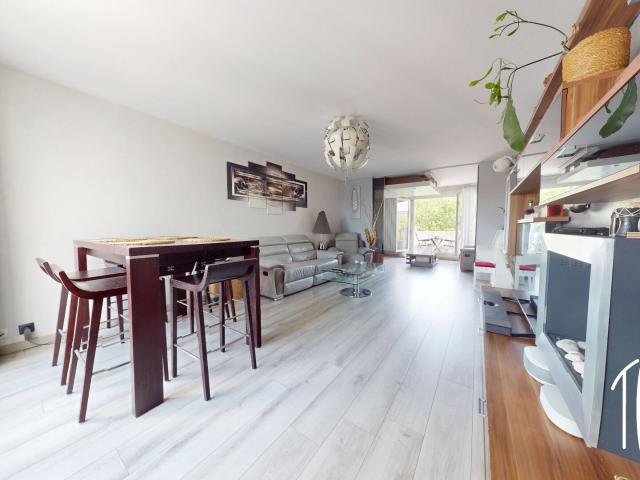 THIAIS COEUR DE VILLE APPARTEMENT 3/4 PIECES 89m2 BALCON PARKING