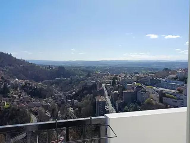 Thiers 63300 Achat / Vente appartement 3 pièces t3 au dernier étage