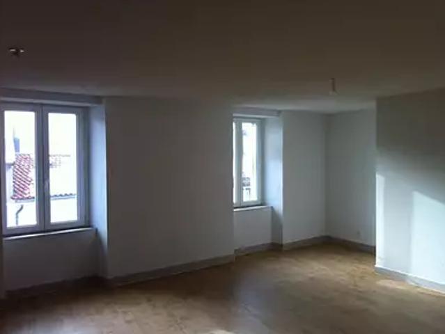 Thiers 63300 Achat / Vente appartement 2 pièces t2