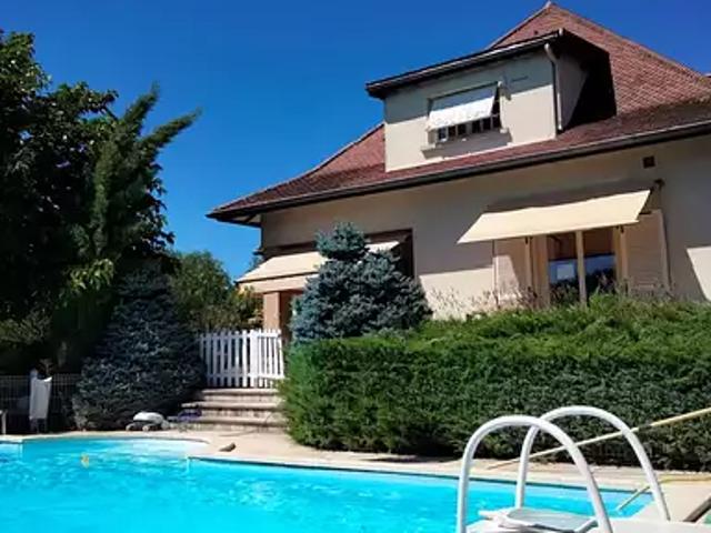 Thiers 63300 Achat / Vente maison 9 pièces t9 piscine