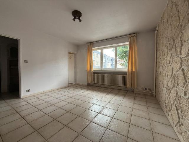 THIONVILLE – Studio – Une pièce