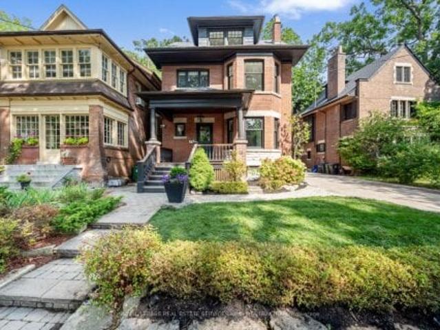 Third 18 Castle Frank Crescent