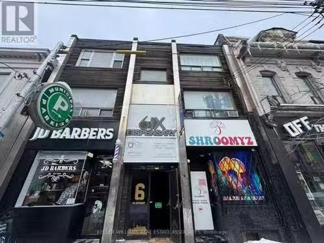 Third Floor 452 Queen Street W, Toronto, ON, M5V 2A8 comme.