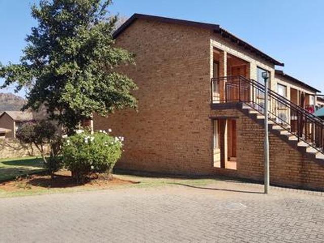 this neat 2 bedroom apartment is ava.