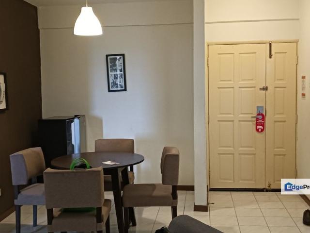 This fully furnished high floor condominium unit is available for sale at Block 1, A’Famosa Villa D’Savoy Condopark in Alor Gajah, Melaka