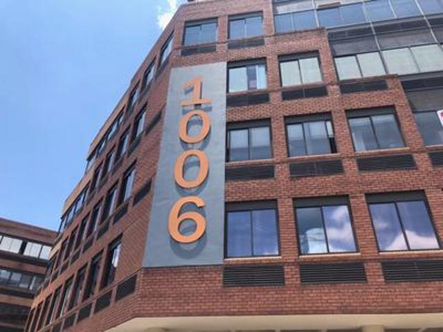 this first floor unit has been “whit.