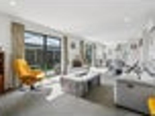 This home works!