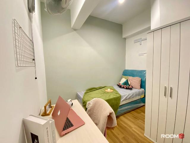 This Is Not Just A Rent ‍♂️ It's A Living ZERO Deposit Room 7 min to LRT Bukit Jalil and LRT Sri Petaling