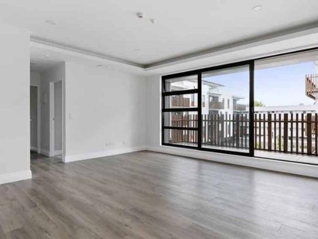 This is a modern 2 bedroom apartment in Albany