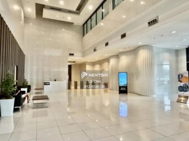 This is an affordable rental option for a ground floor shoplot in the Canggih area, strategically located along the Jalan Tuaran Bypass