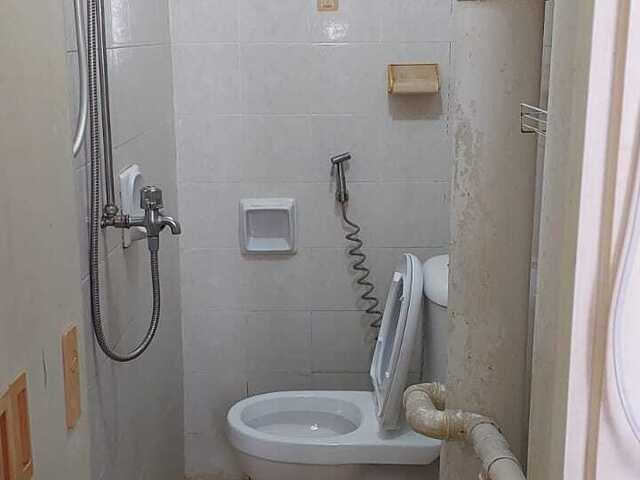 This is room share not room. NO night shift worker
