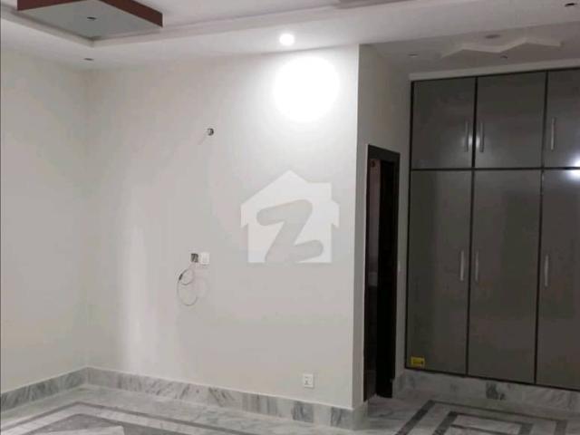 This Is Your Chance To Buy Upper Portion In Cantt