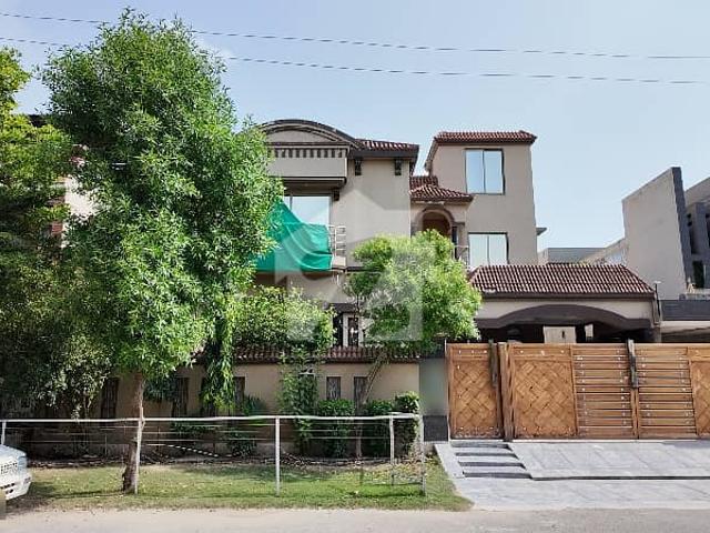 This Is Your Chance To Buy House In Paragon City Executive Block