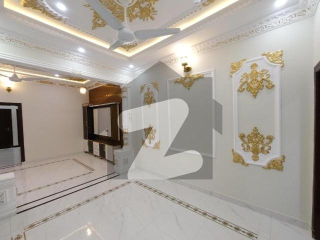 This Is Your Chance To Buy On Excellent Location House In Snober City
