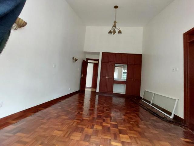 This lovely townhouse is within a gated community with 7 other beautiful homes surrounded by lush greenery