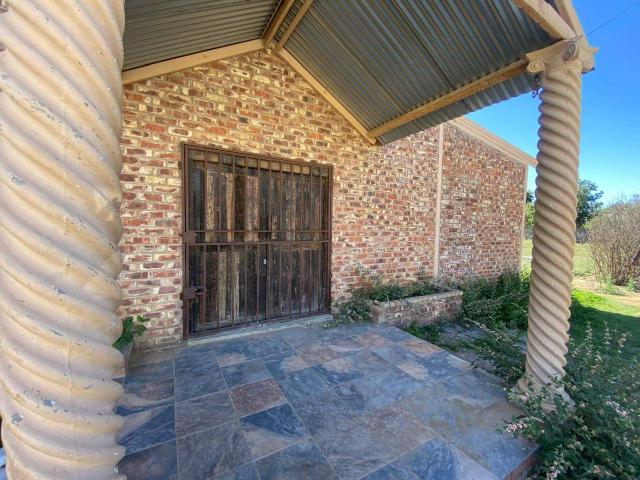 This property presents a fantastic opportunity for investors or entrepreneurs looking to expand or s
