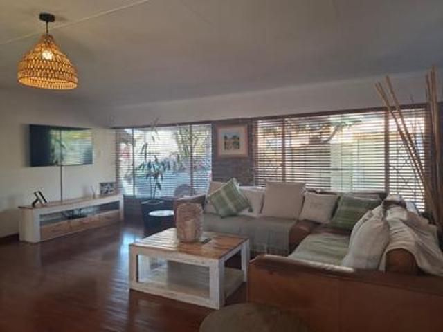 this stunning move in ready family h.