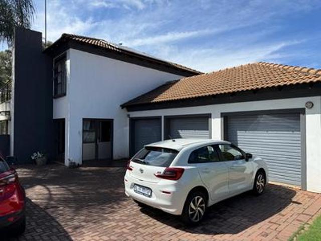 this stunning 3 bedroom home in rasl.