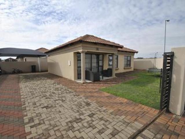 this tuscany styled home in dawn par.