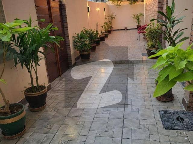 Three Bed DD Apartment With Parking And Servant Room In Bath Island