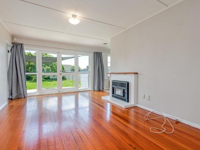 Three bedroom modern home in Roslyn
