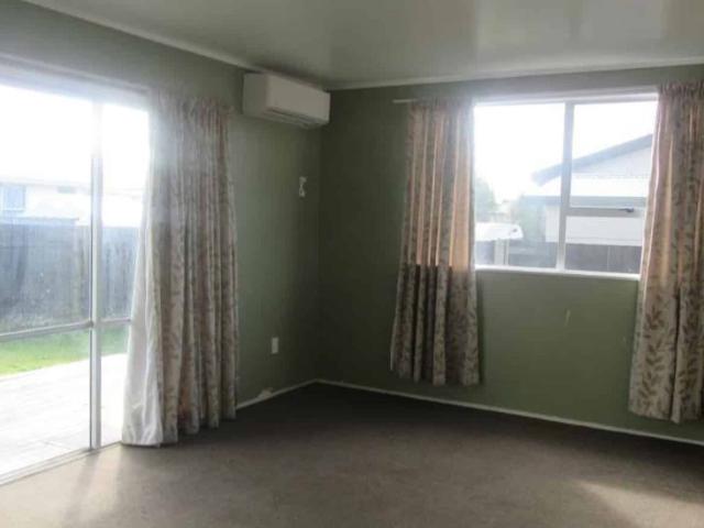Three Bedroom On Breckons Ave