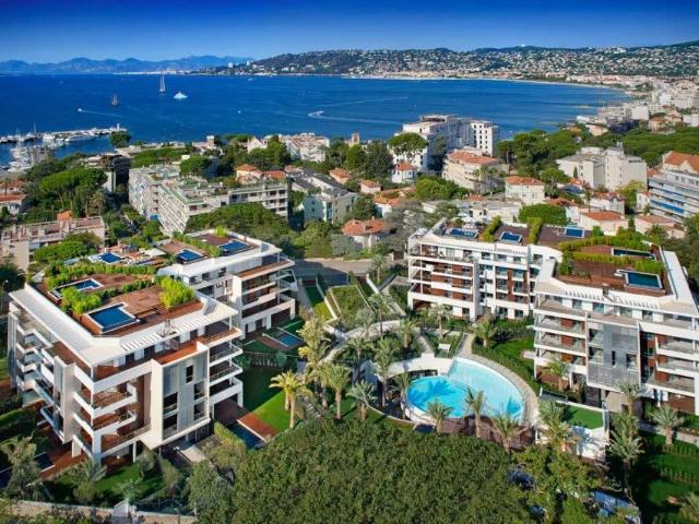 Three bedroom apartment, on 3rd floor of a brand new residen. 132m² Cap d'Antibes
