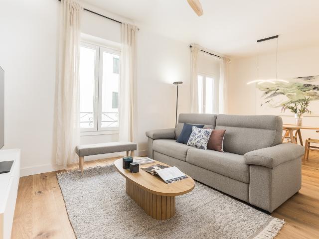 Three bedroom apartment steps from El Retiro