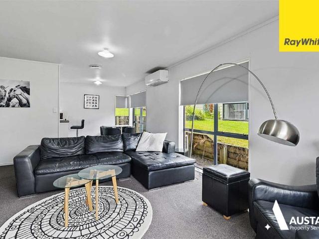 Three bedroom brick and tile pet friendly home